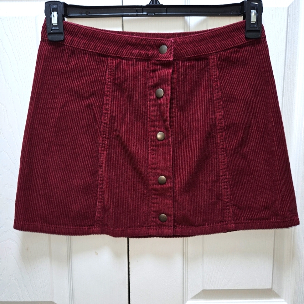 Forever 21 LA Burgundy Corduroy Mini Skirt Women's Juniors Size 27 Red Button Up